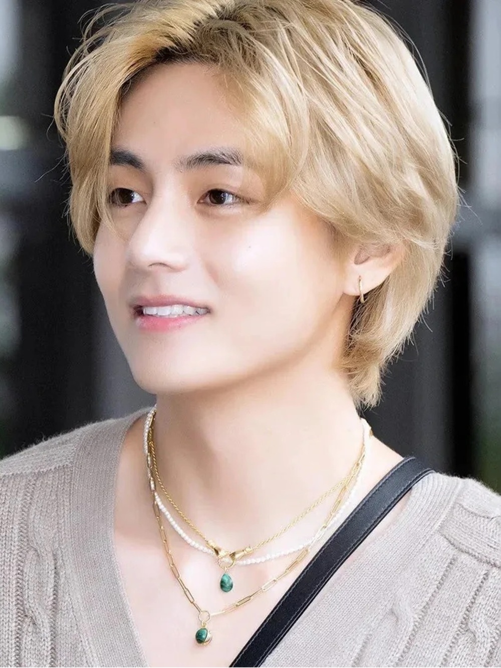 MISSOMA x Harris Reed IN GOOD HANDS NECKLACE as loved by V Kim Taehyung